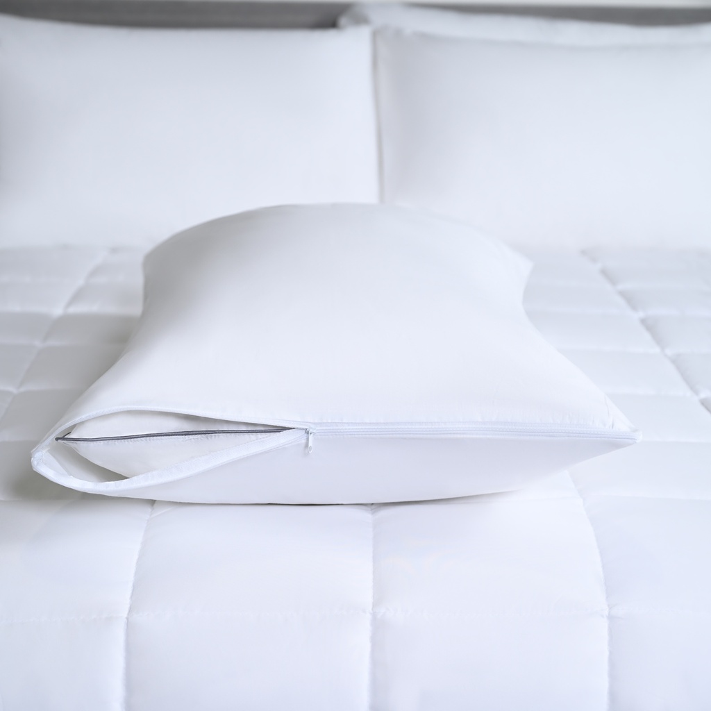 Indulgence Zipper Pillow Protector